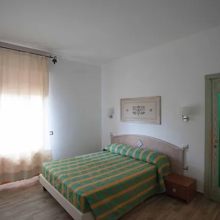 Inn Degli Artisti 2*