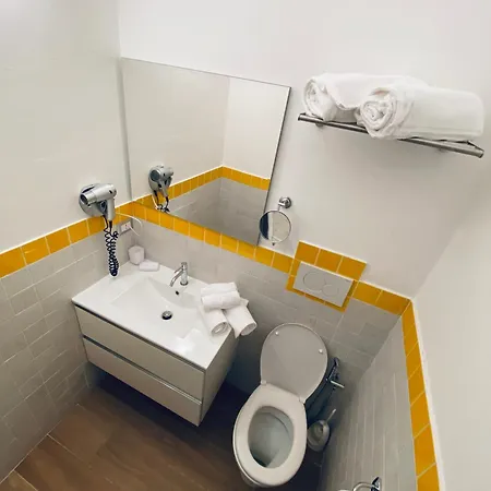 Degli Artisti Inn Tortoli