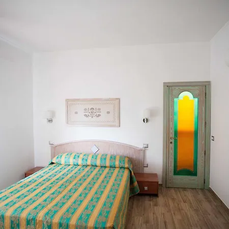 Degli Artisti 2* Tortoli