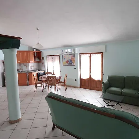 Degli Artisti Inn