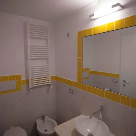 Degli Artisti 2*