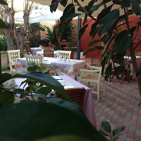 Πανδοχείο Degli Artisti 2*