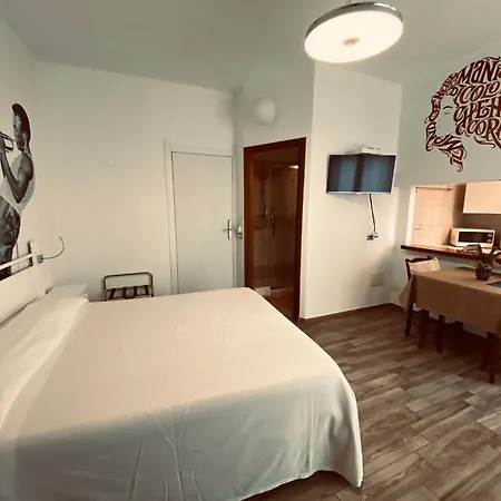 Πανδοχείο Degli Artisti 2*