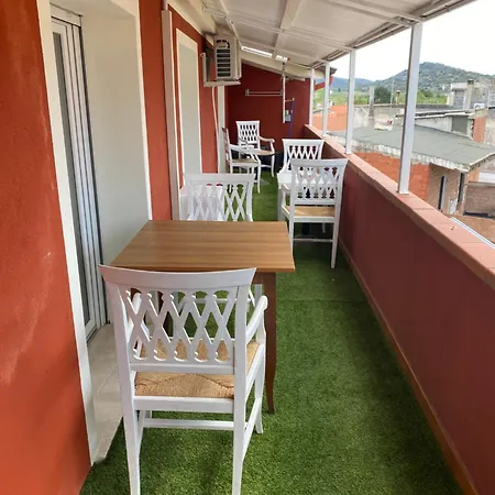 Degli Artisti Πανδοχείο 2*