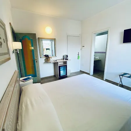 Degli Artisti Πανδοχείο Tortolì