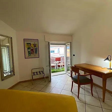 Degli Artisti 2*