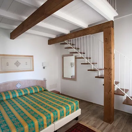 Degli Artisti Πανδοχείο Tortolì