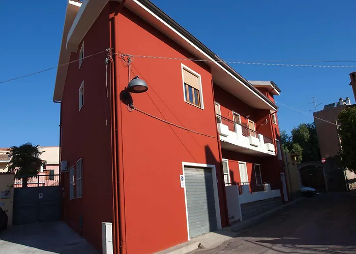 Degli Artisti Han/Misafirhane Tortolì