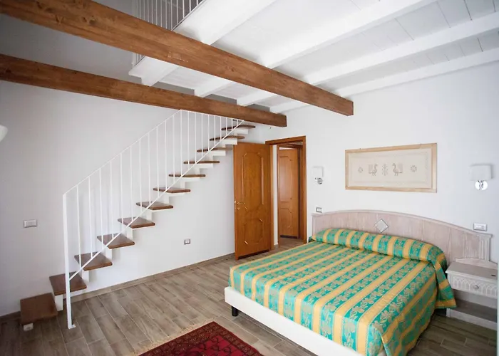 Degli Artisti Inn 2*